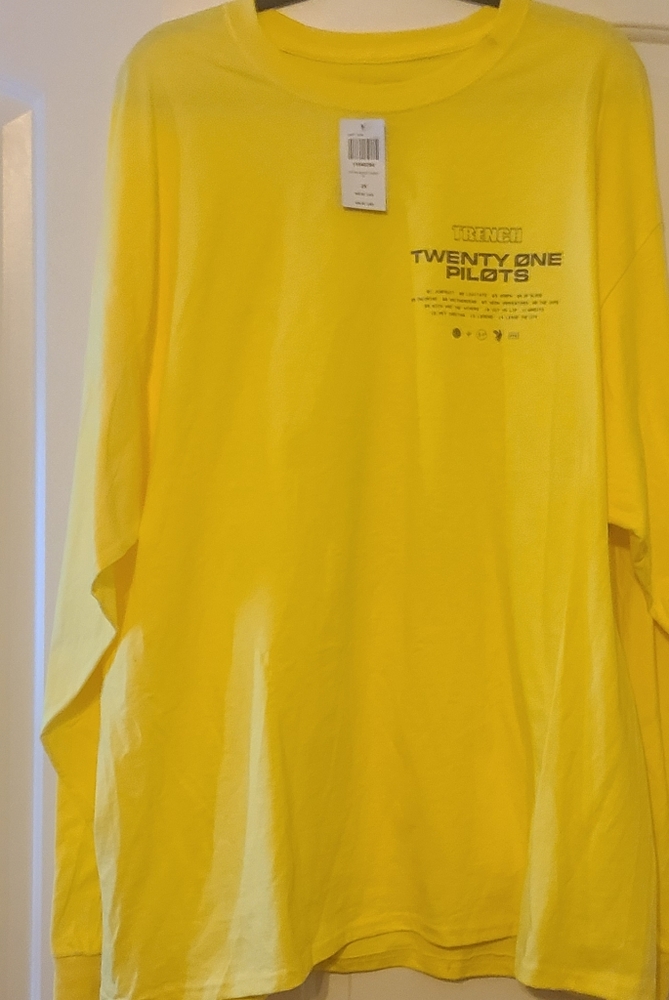NWT Hot Topic 2X Twenty One Pilots Shirt